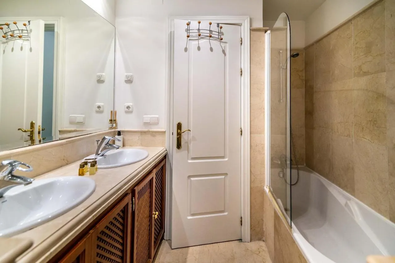 Villa Tiger Woods Golfing Marbella Old Town