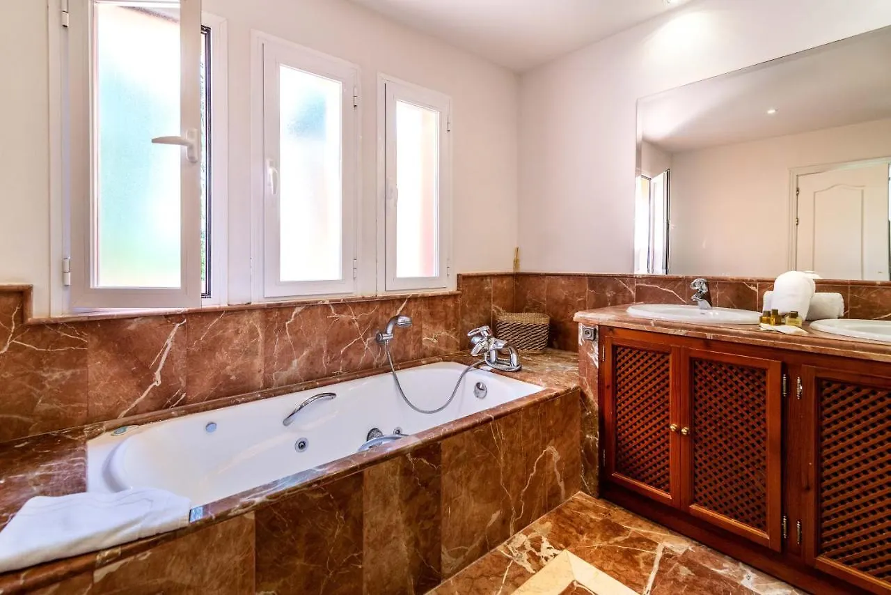 Villa Tiger Woods Golfing Marbella Old Town