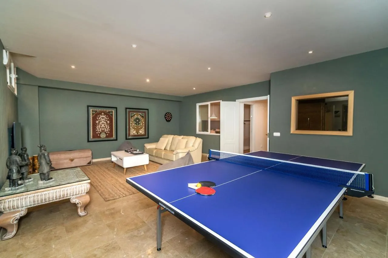Villa Tiger Woods Golfing Marbella Old Town 0*,  Spanien